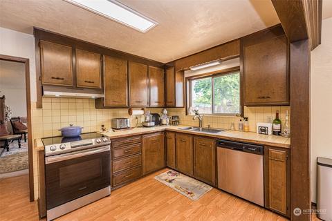 725 E Alder St, Sequim, WA 98382 photo 12