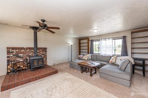725 E Alder St, Sequim, WA 98382 photo 17
