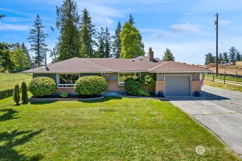7404 284th St NW, Stanwood, WA 98292