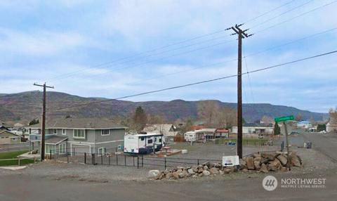 768 SW Section Ave, Quincy, WA 98848