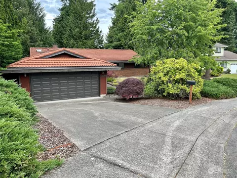 14302 SE 162nd Pl, Renton, WA 98058
