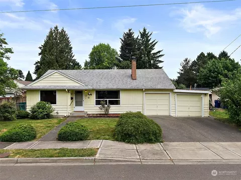 807 5th St NE, Auburn, WA 98002