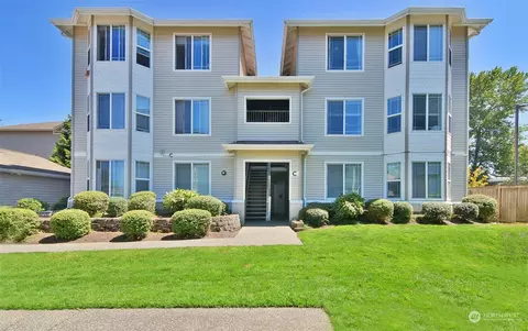 10025 9th Ave W #C301, Everett, WA 98204