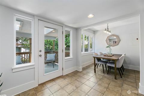 1502 N 35th St, Seattle, WA 98103 photo 9