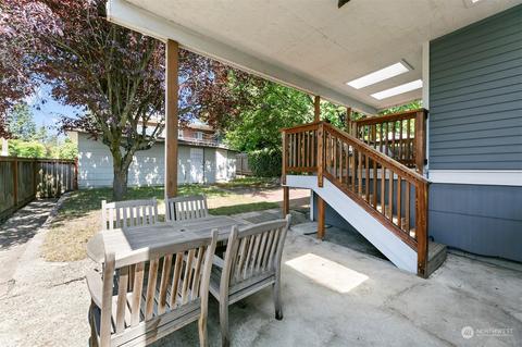 1502 N 35th St, Seattle, WA 98103 photo 22