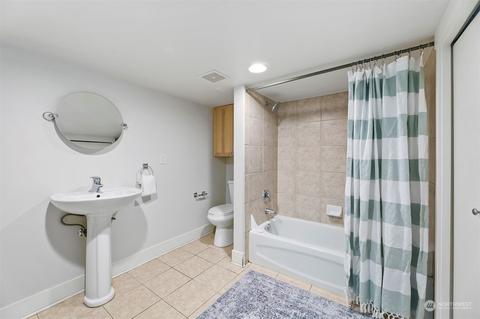 1502 N 35th St, Seattle, WA 98103 photo 18