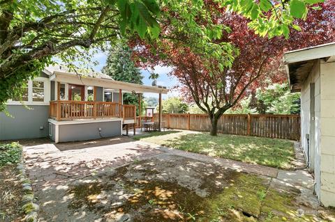 1502 N 35th St, Seattle, WA 98103 photo 21