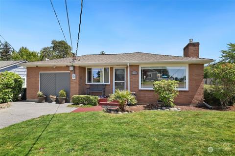 2745 Locust Ave W, University Place, WA 98466