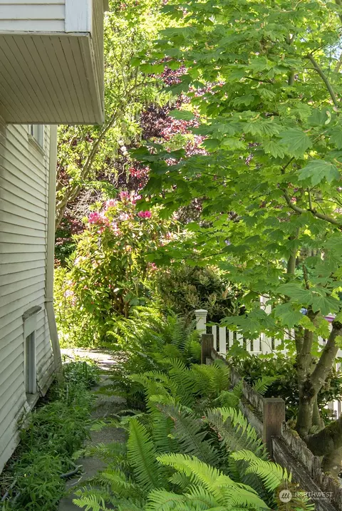 1218 16th Ave E, Seattle, WA 98112 photo 24