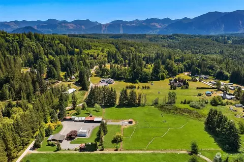 38229 SE 45th Pl, Snoqualmie, WA 98065