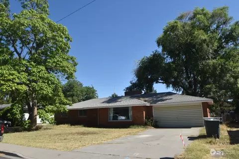 235 Wright Ave, Richland, WA 99352