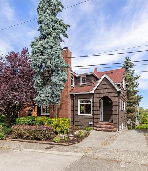 318 Halladay St, Seattle, WA 98109