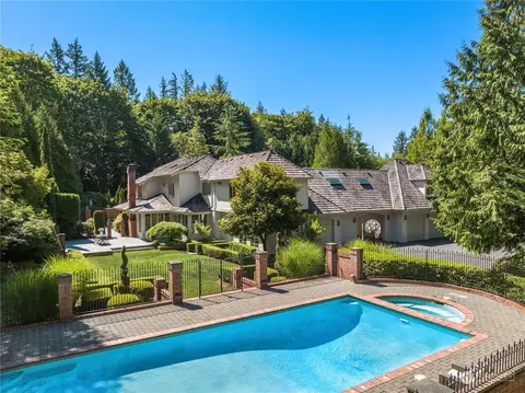 5570 248th Pl SE, Issaquah, WA 98029