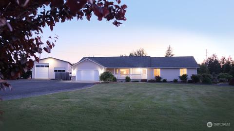 1068 Shorey Rd, Chehalis, WA 98532