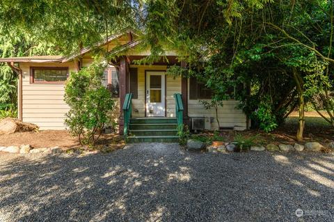 209 SW 132nd St, Burien, WA 98146