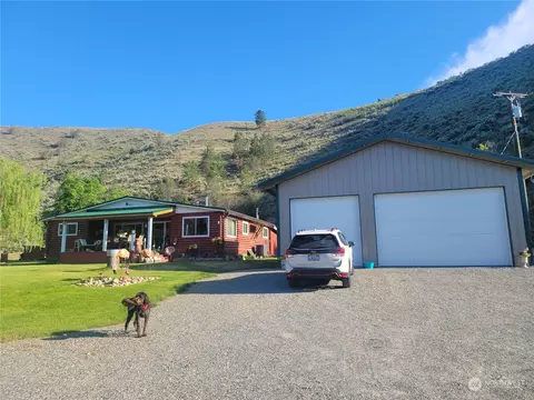 46 Bonaparte Ave, Tonasket, WA 98855