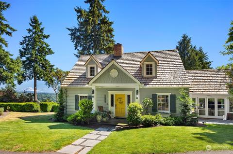 17210 Hillcrest Ter SW, Burien, WA 98166