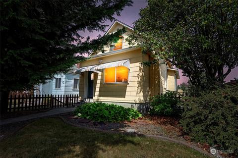 814 8th St, Bremerton, WA 98337