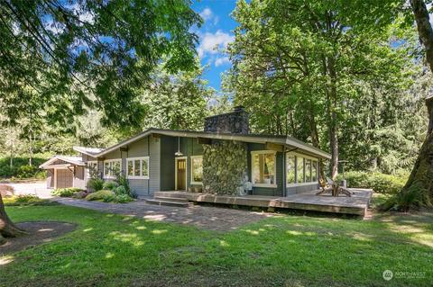 8320 361st Ave NE, Carnation, WA 98014