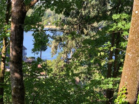 32 Circle Dr NW, Bremerton, WA 98312