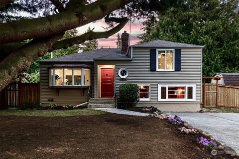10520 19th Ave NE, Seattle, WA 98125