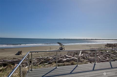 221 Marine View Dr SE, Ocean Shores, WA 98569