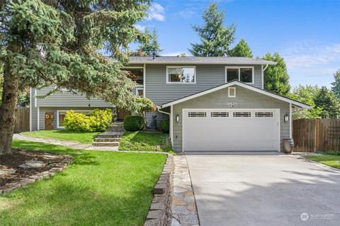 18623 65th Ct NE, Kenmore, WA 98028