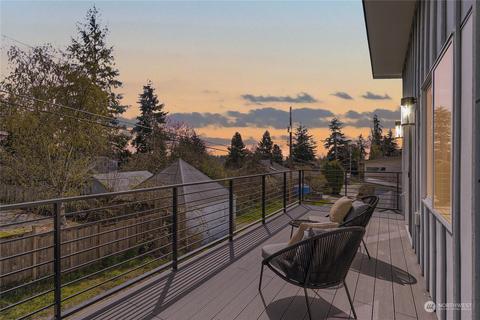 8136 31st Ave SW, Seattle, WA 98126