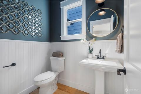 1919 E John St, Seattle, WA 98112 photo 19