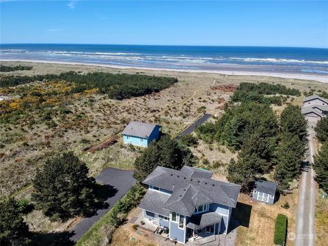 24613 J Pl, Ocean Park, WA 98640