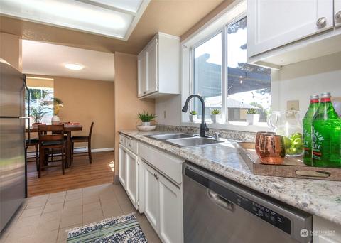 2020 74th St SE, Everett, WA 98203 photo 9