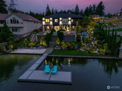 2015 Sumner Tapps Hwy E, Lake Tapps, WA 98391