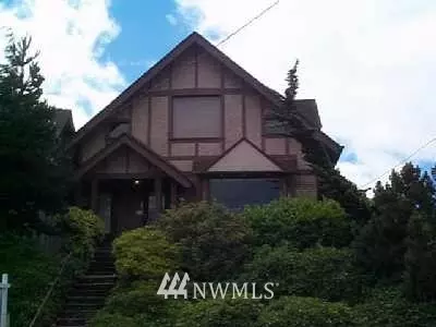 3 Smith St, Seattle, WA 98109 photo 1
