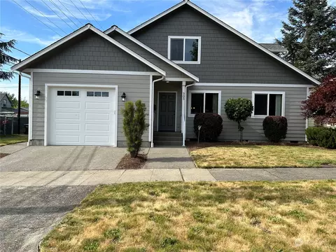 305 W 2nd St, Centralia, WA 98531