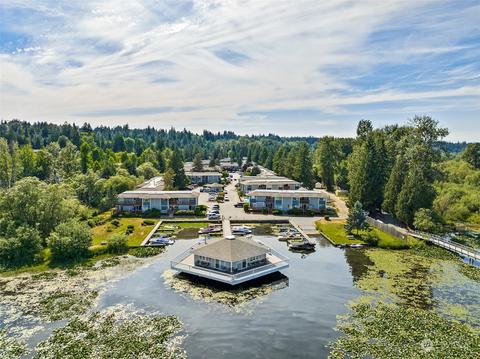17306 NE 45th St #114, Redmond, WA 98052