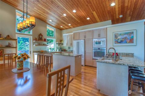 330 Cascade Way, Eastsound, WA 98245 photo 18