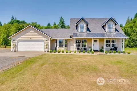 168 Dakota Dr, Castle Rock, WA 98611