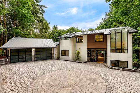 17321 NE 31st Ct, Redmond, WA 98052