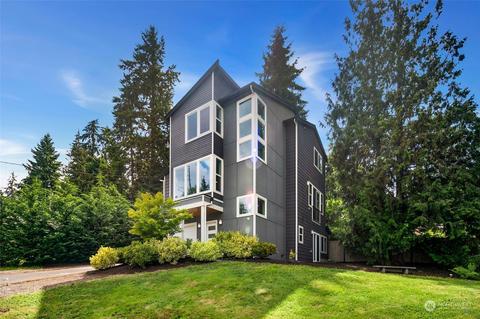 18821 18th Ave NE, Shoreline, WA 98155