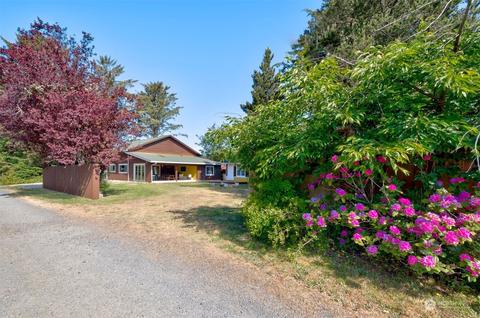 21305 Pacific Way W, Ocean Park, WA 98640