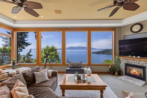 1323 Chuckanut Dr, Bellingham, WA 98229