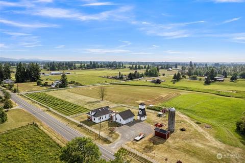 42225 212th Ave SE, Enumclaw, WA 98022