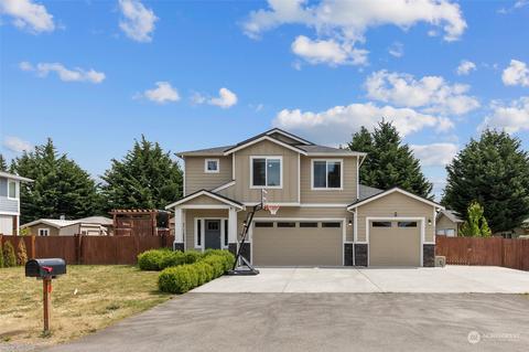 8823 44th Dr NE, Marysville, WA 98270