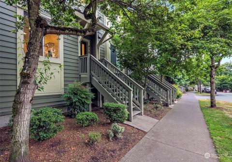 436 Shangrila Way NW, Issaquah, WA 98027
