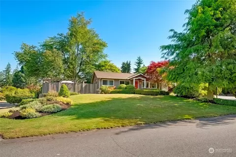 7107 193rd Pl SW, Lynnwood, WA 98036