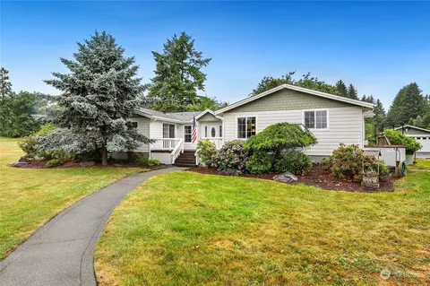 2405 Gravelly Beach Loop NW, Olympia, WA 98502