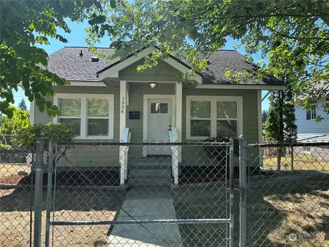 1936 S Ash St, Tacoma, WA 98405
