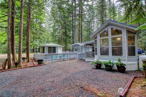 206 Morel Dr, Deming, WA 98244
