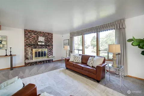 8500 Talbot Rd, Edmonds, WA 98026 photo 9