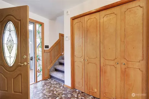 8500 Talbot Rd, Edmonds, WA 98026 photo 2